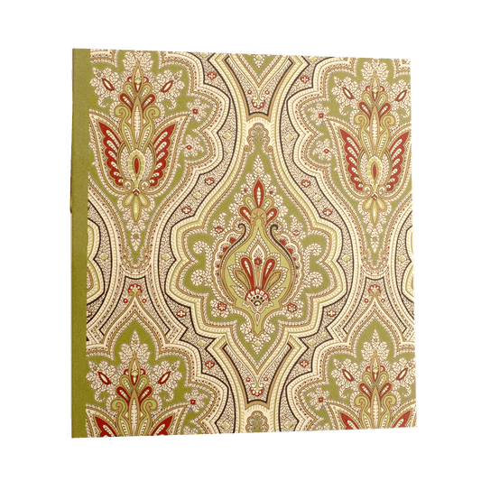 a green and red wallpaper with a pattern on it.