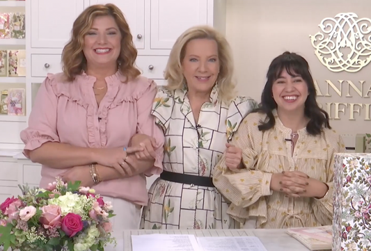 Robin, Anna and Sara on set of Crop at Home 5