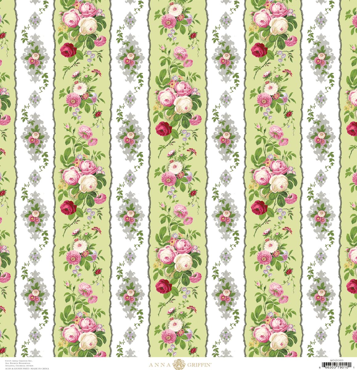 a wallpaper with roses and leaves on it.