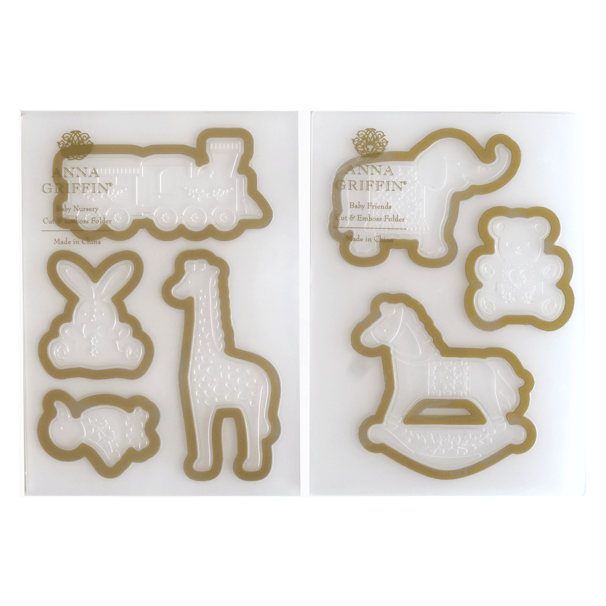a cookie cutter and cutter set with a giraffe.
